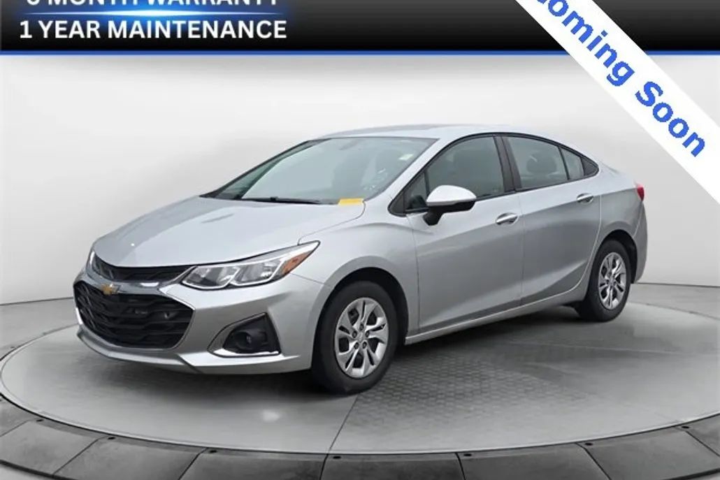 2019 Chevrolet Cruze LS photo 1