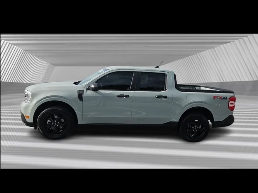 2024 Ford Maverick XLT photo 1