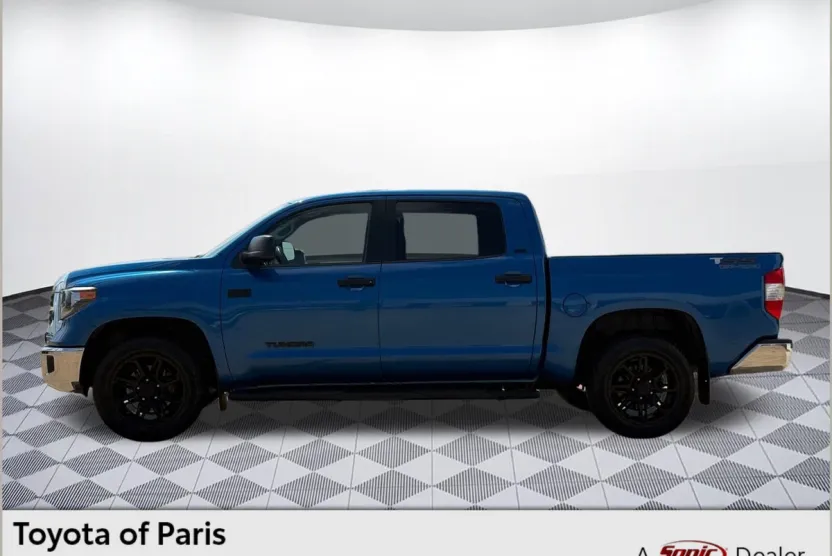 2018 Toyota Tundra SR5 photo 1