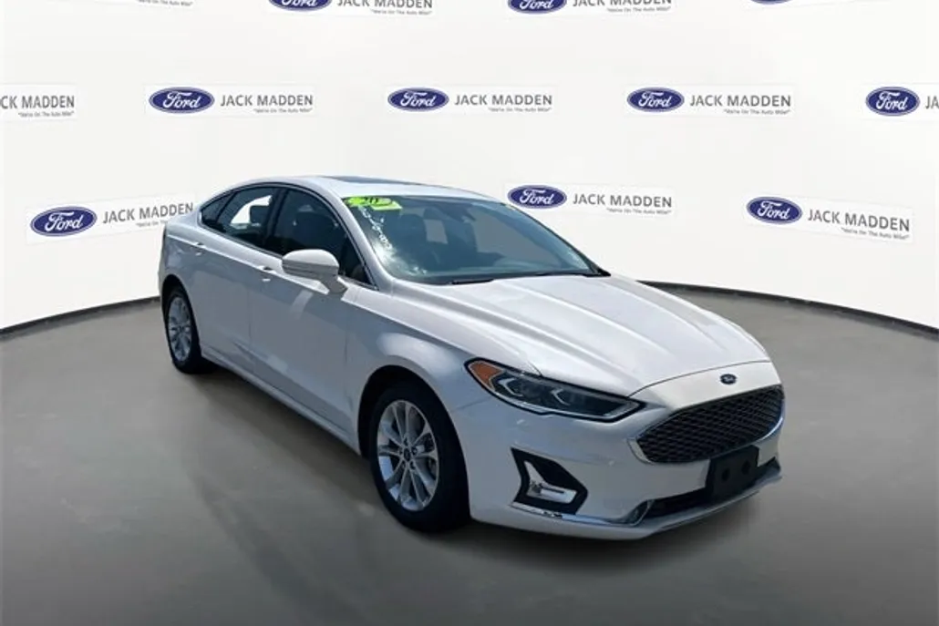 2020 Ford Fusion Energi Titanium photo 1