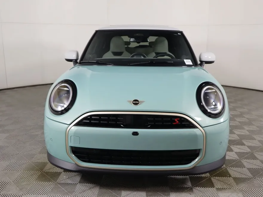 2026 Mini Cooper Hardtop S 2 Door Iconic photo 1