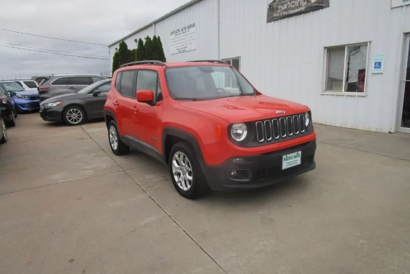 2017 Jeep Renegade Latitude photo 1