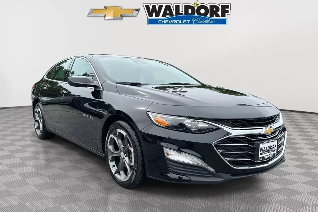 2023 Chevrolet Malibu 1LT photo 1