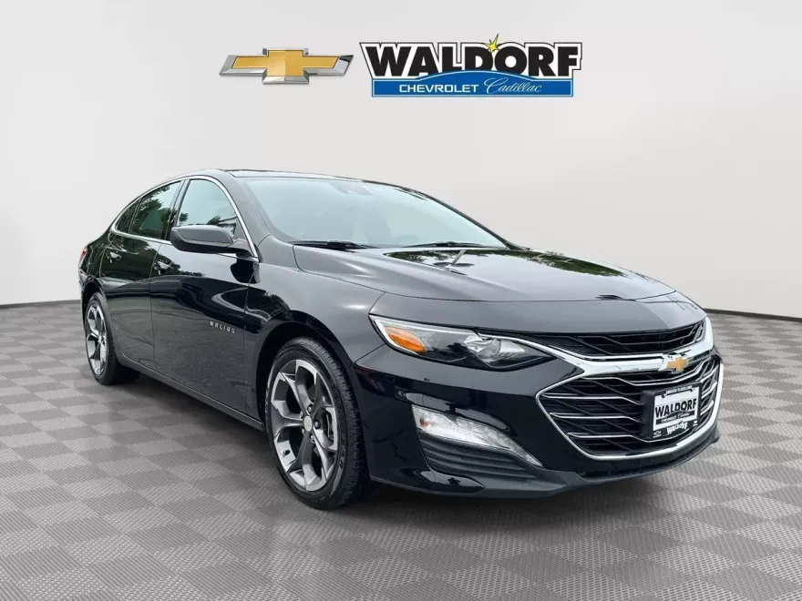 2023 Chevrolet Malibu 1LT photo 1
