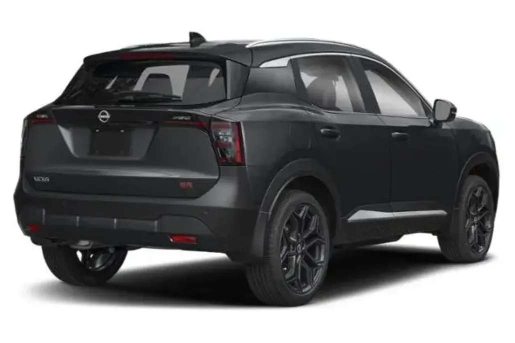 2026 Nissan Kicks SR photo 1