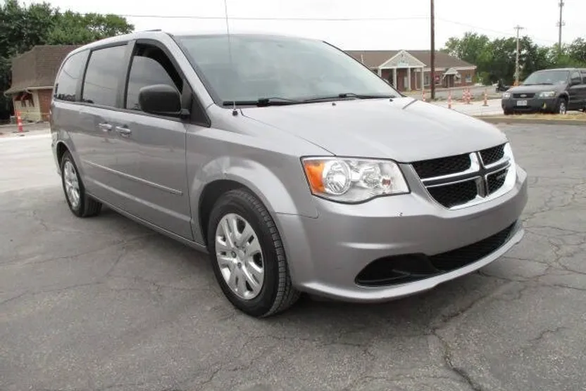 2016 Dodge Grand Caravan SE photo 1