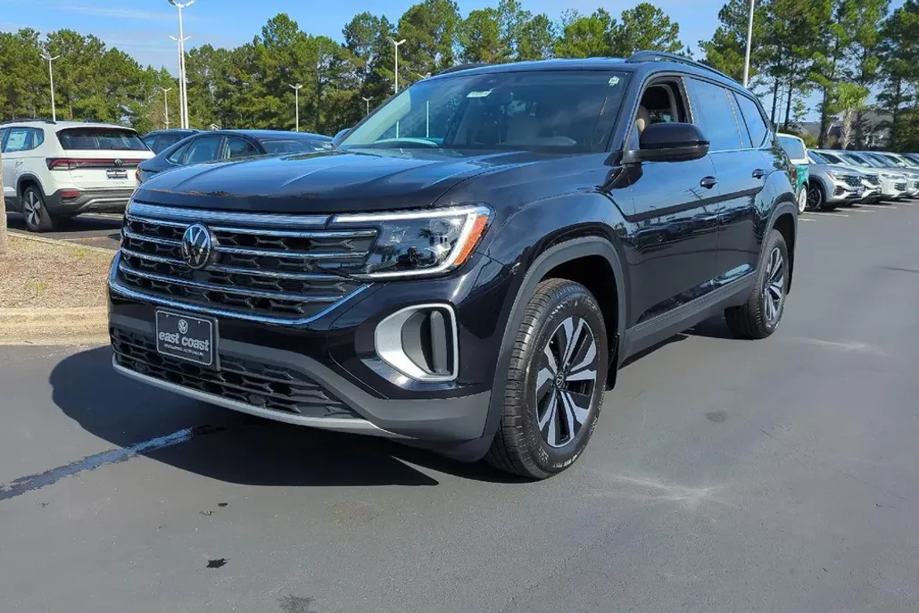 2026 Volkswagen Atlas SE photo 1