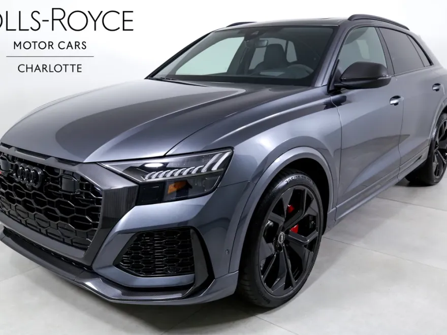 2024 Audi RS Q8 photo 1