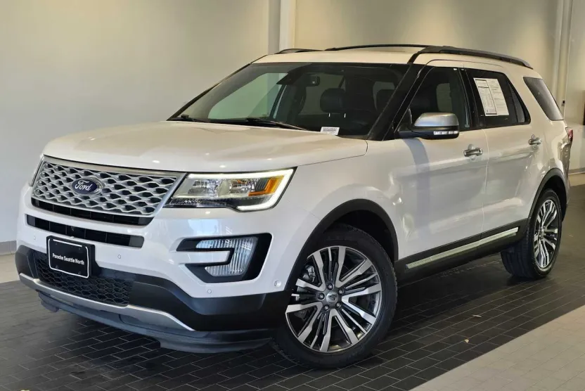 2017 Ford Explorer Platinum photo 1
