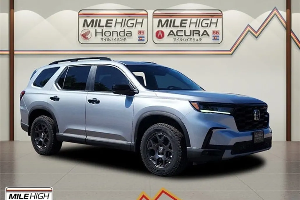 2025 Honda Pilot TrailSport photo 1
