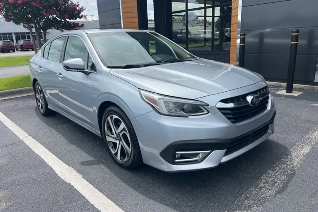 2022 Subaru Legacy Limited photo 1