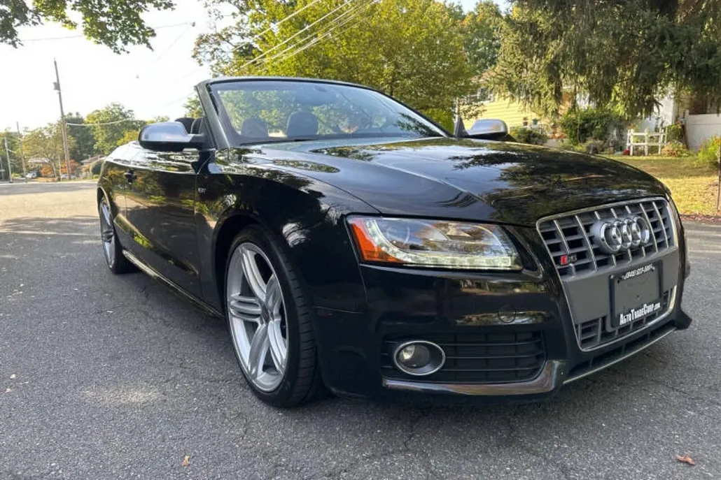 2011 Audi S5 Prestige photo 1
