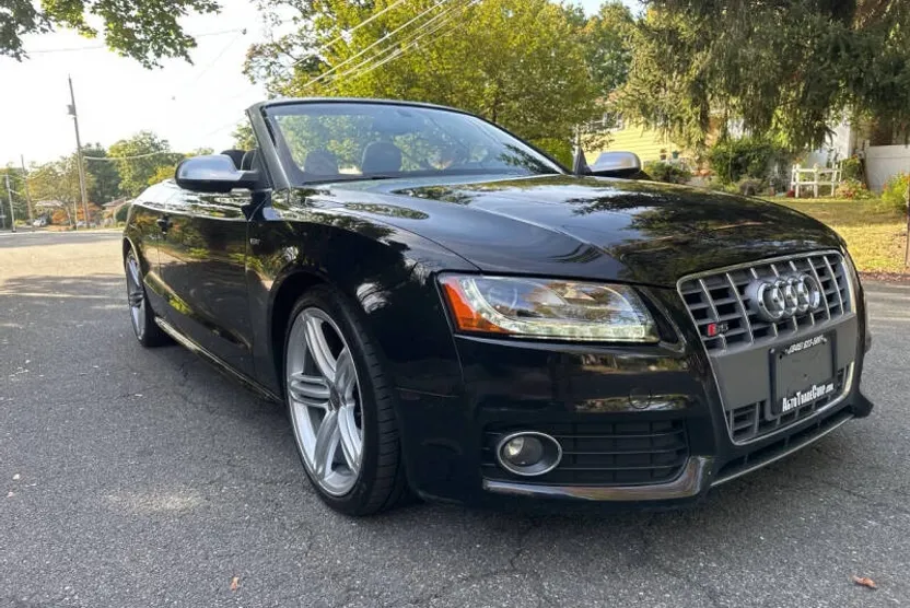 2011 Audi S5 Prestige photo 1
