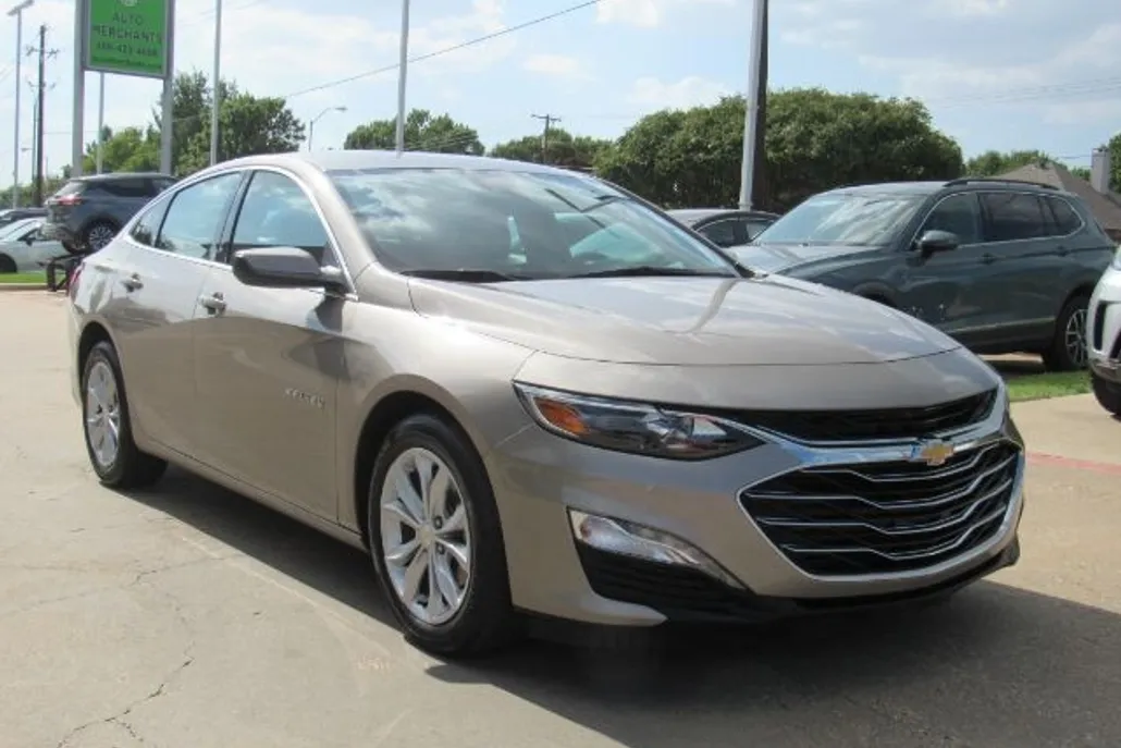 2025 Chevrolet Malibu 1LT photo 1