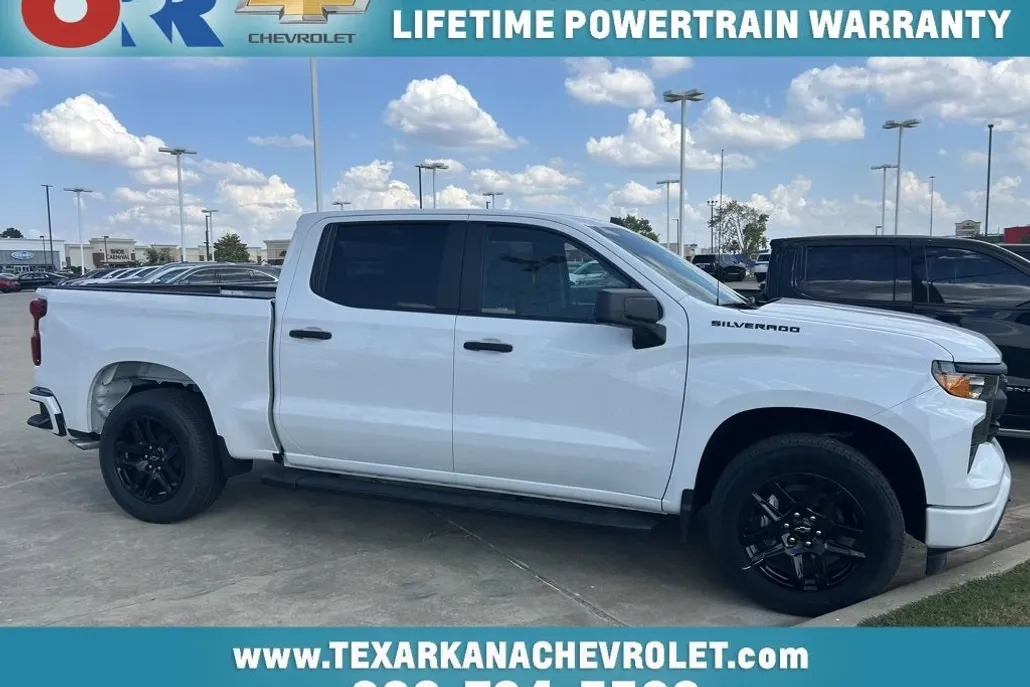 2024 Chevrolet Silverado 1500 Custom photo 1
