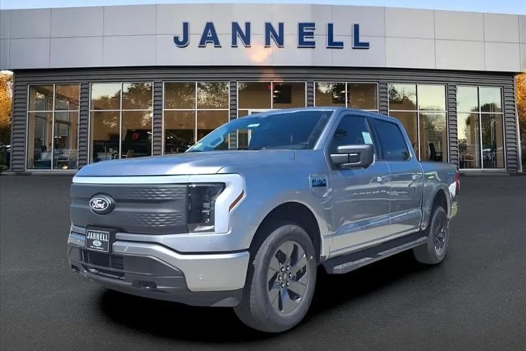 2025 Ford F-150 Lightning photo 1