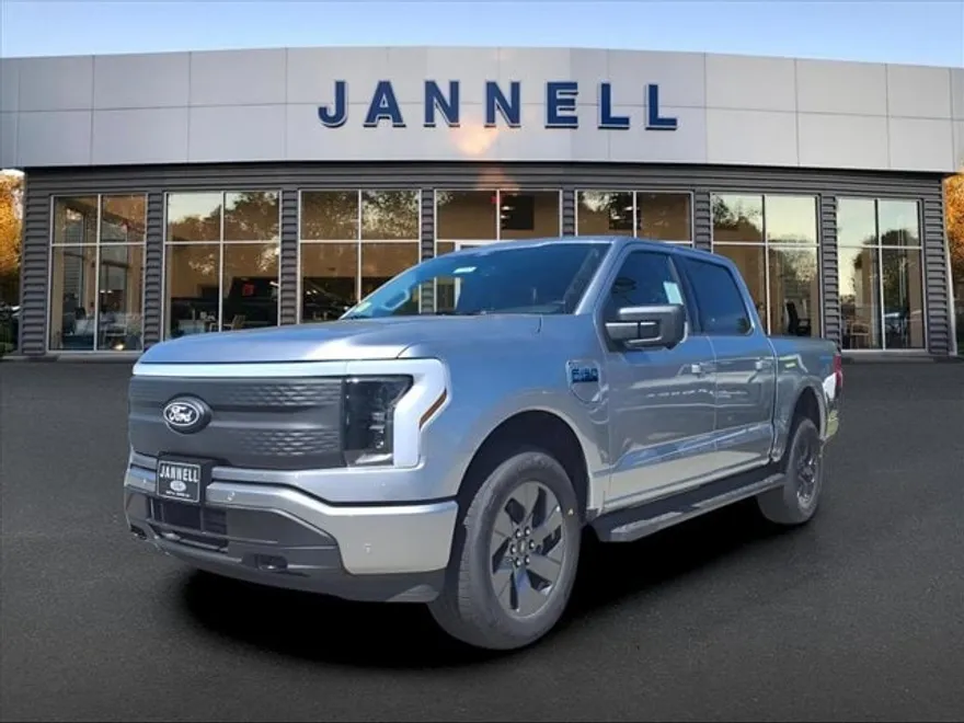 2025 Ford F-150 Lightning photo 1