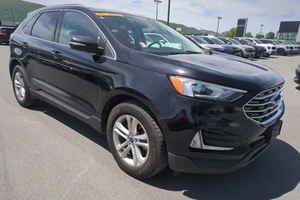 2020 Ford Edge SEL photo 1