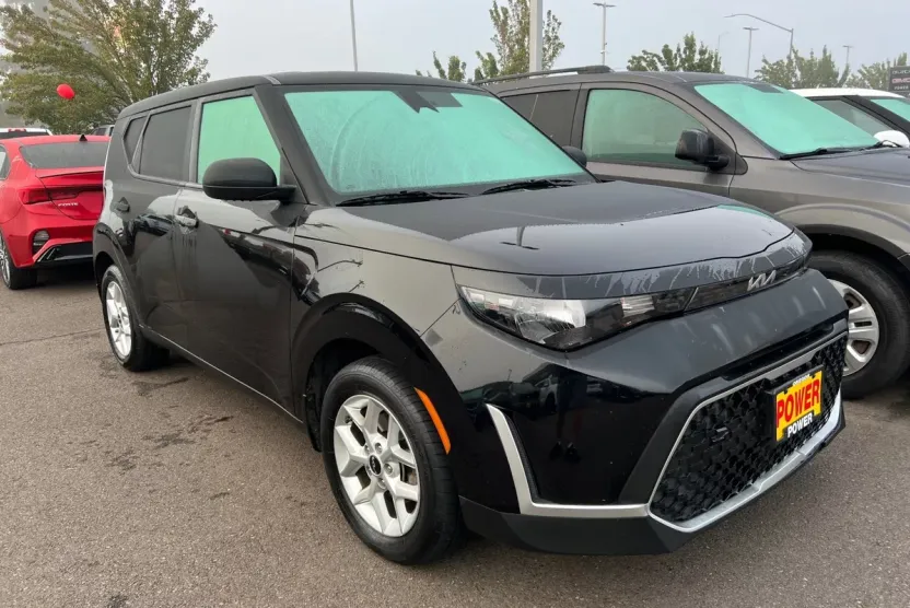 2023 Kia Soul S photo 1