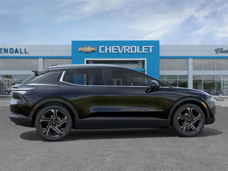 2026 Chevrolet Equinox LT photo 1