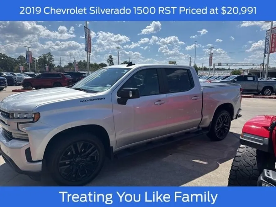 2019 Chevrolet Silverado 1500 RST photo 1