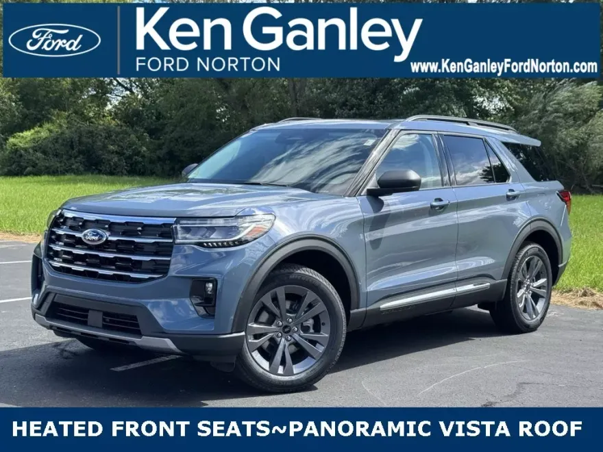 2025 Ford Explorer photo 1