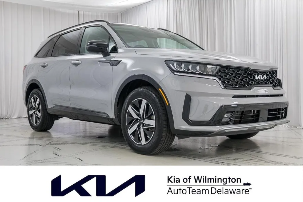 2022 Kia Sorento EX photo 1