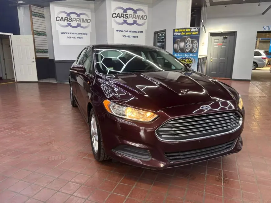 2013 Ford Fusion SE photo 1