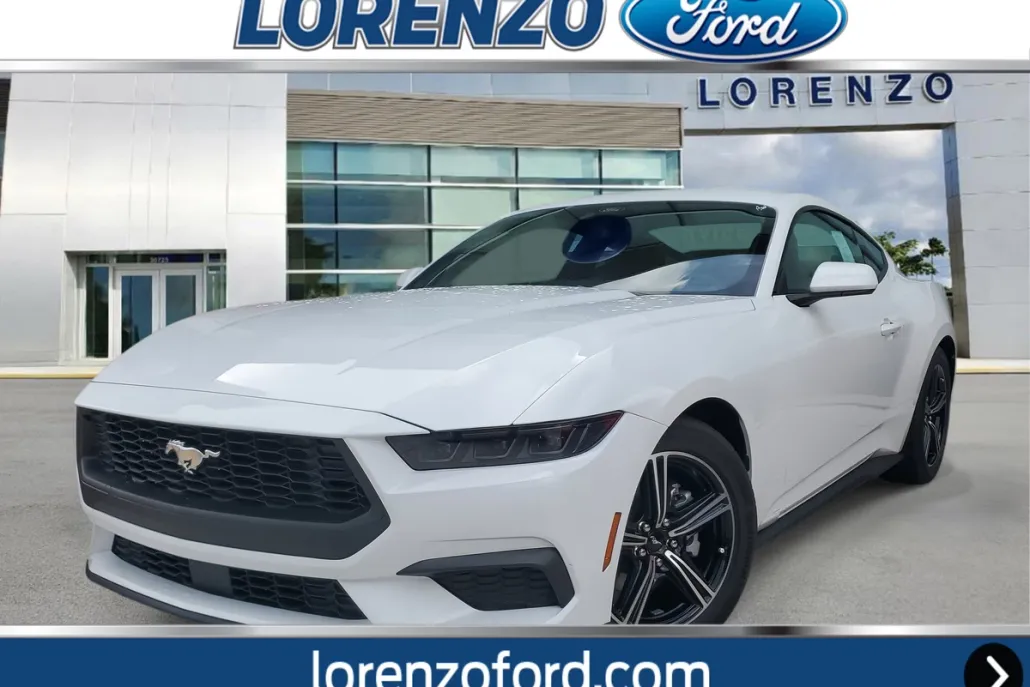 2025 Ford Mustang EcoBoost photo 1