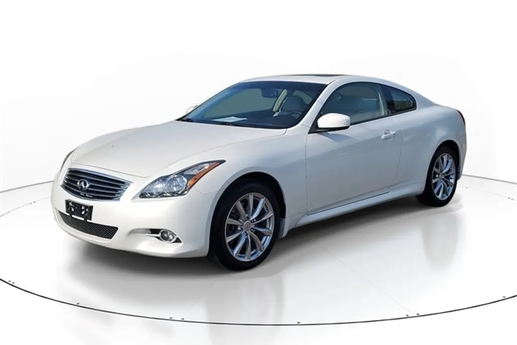 2013 Infiniti G37 photo 1