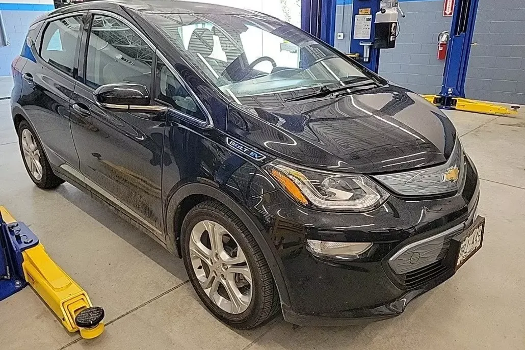 2017 Chevrolet Bolt EV photo 1