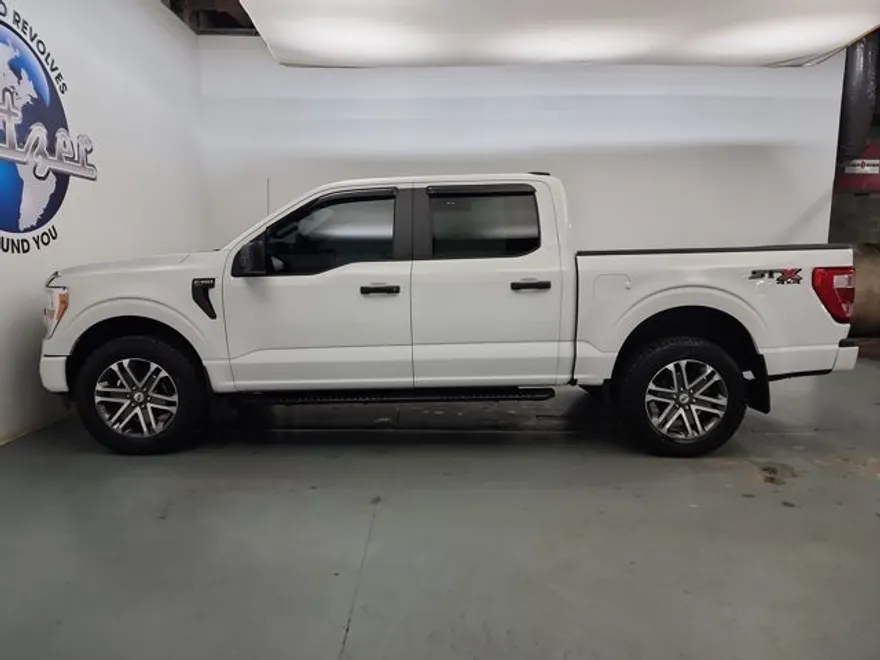 2022 Ford F-150 XL photo 1