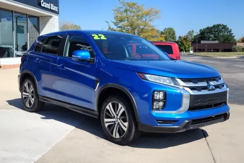 2022 Mitsubishi Outlander Sport SE photo 3