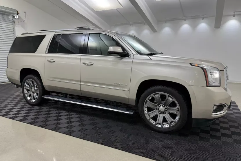 2016 Gmc Yukon XL Denali photo 1