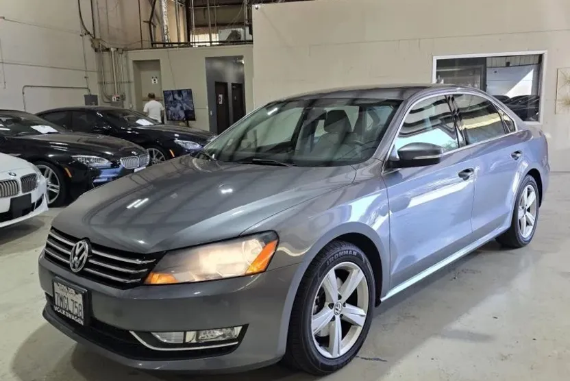 2015 Volkswagen Passat Limited photo 1