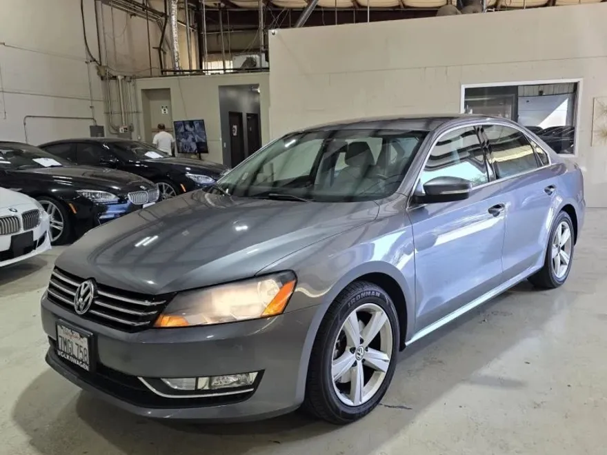 2015 Volkswagen Passat Limited photo 1