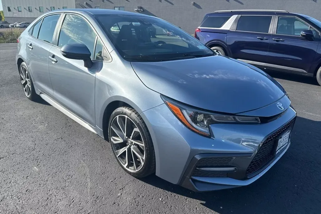 2020 Toyota Corolla SE photo 1