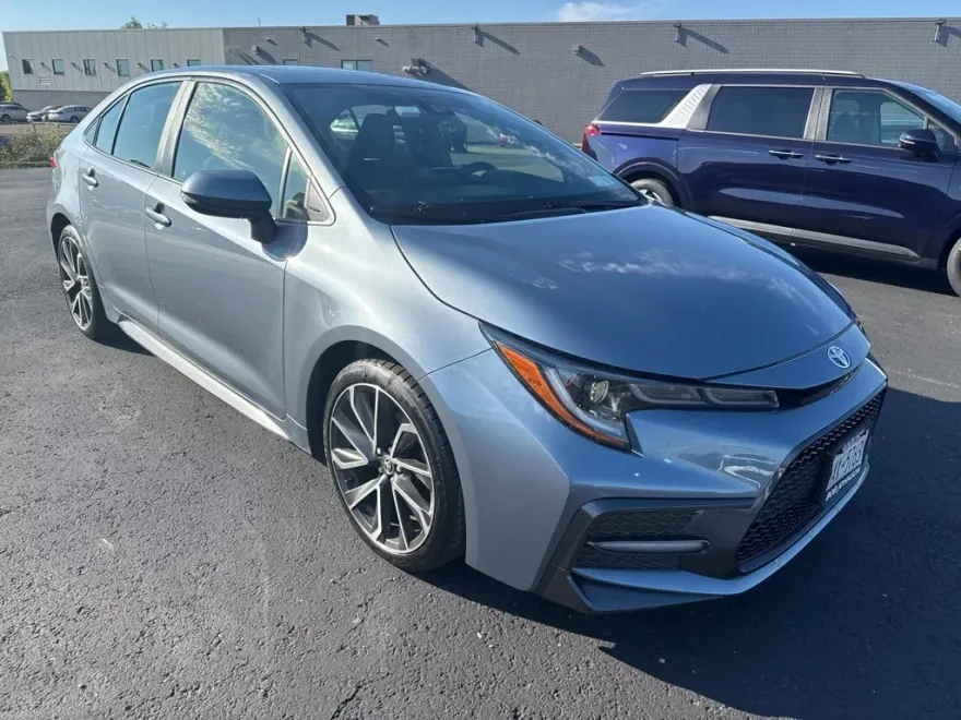2020 Toyota Corolla SE photo 1