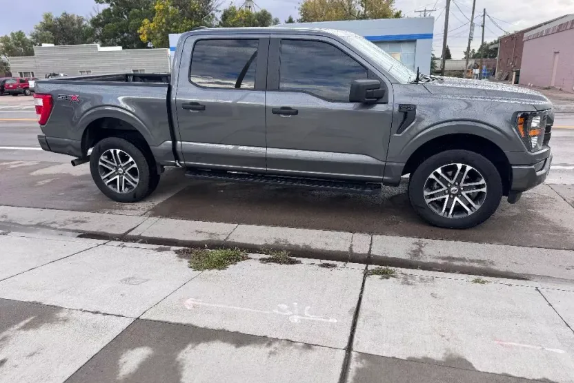 2023 Ford F-150 XL photo 1