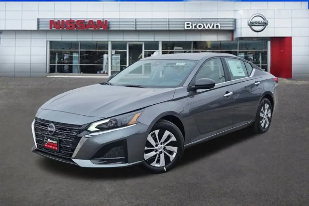 2025 Nissan Altima S photo 1