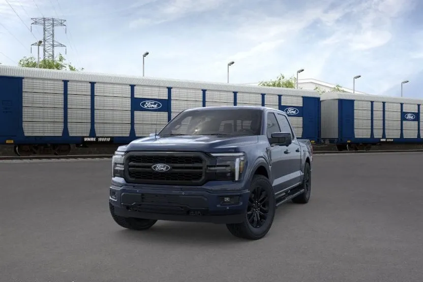 2025 Ford F-150 Lariat photo 1