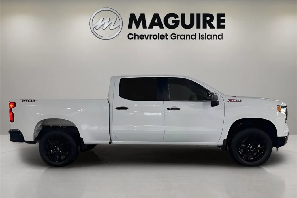 2024 Chevrolet Silverado 1500 LT Trail Boss photo 1