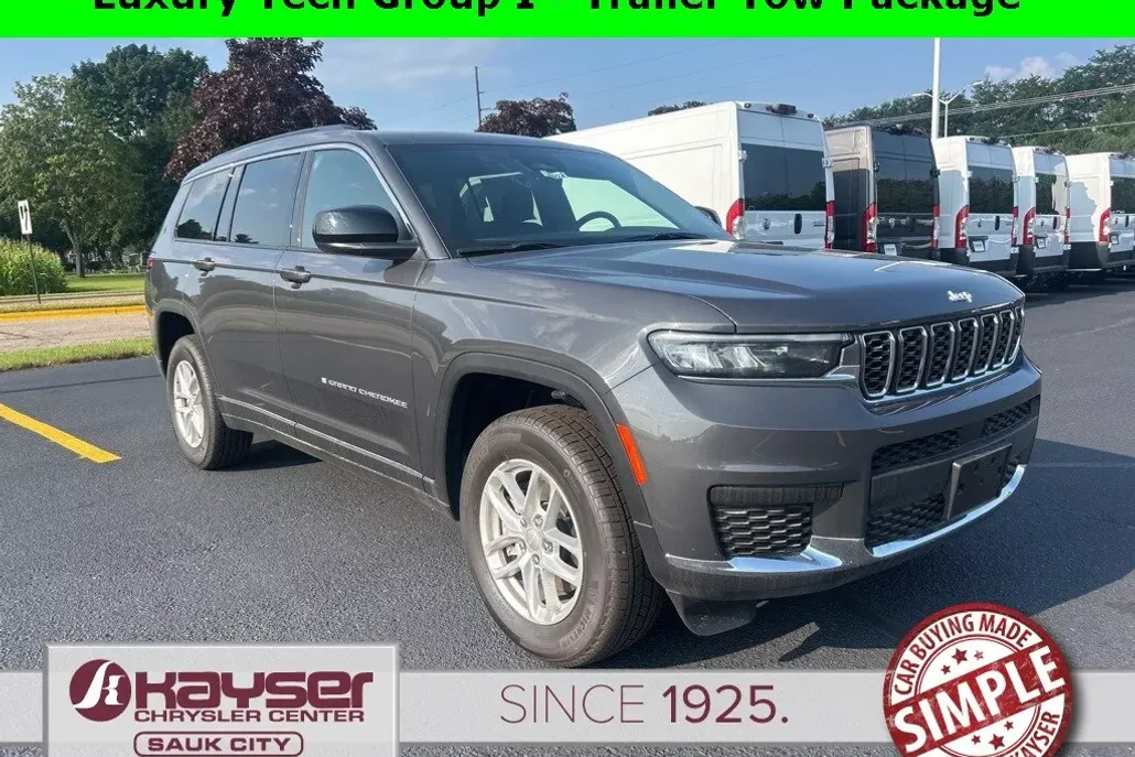 2025 Jeep Grand Cherokee Laredo photo 1