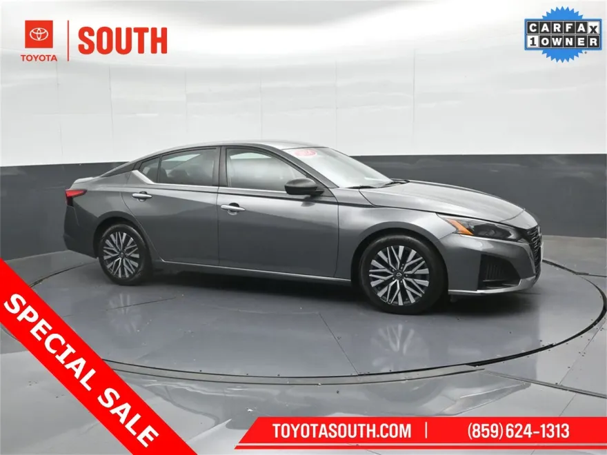 2024 Nissan Altima 2.5 SV photo 1
