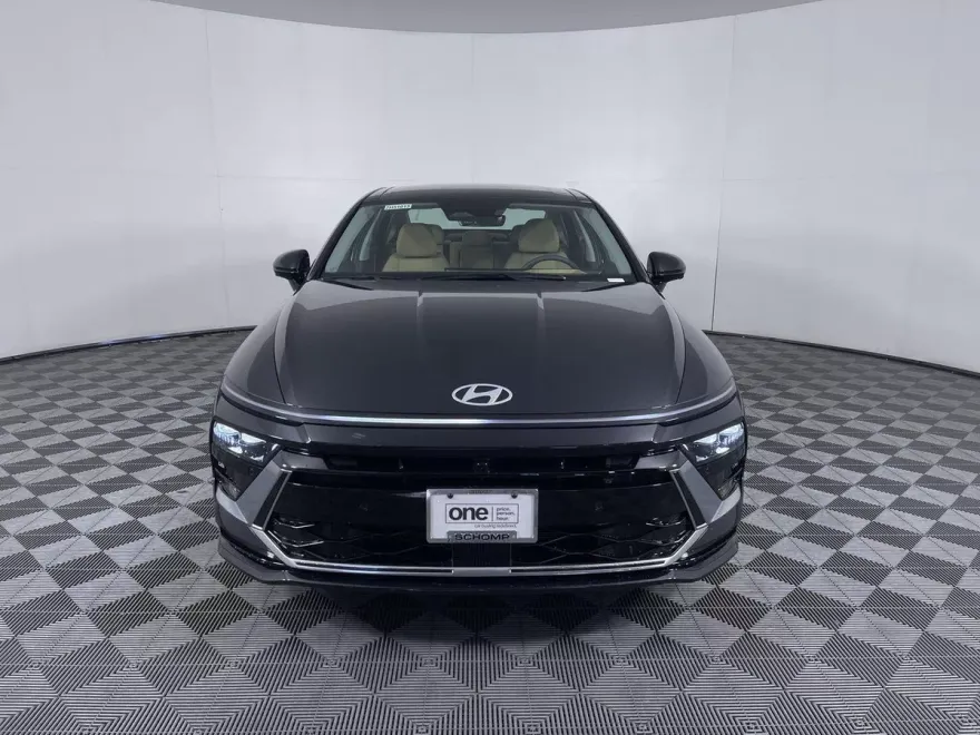 2025 Hyundai Sonata Limited photo 1