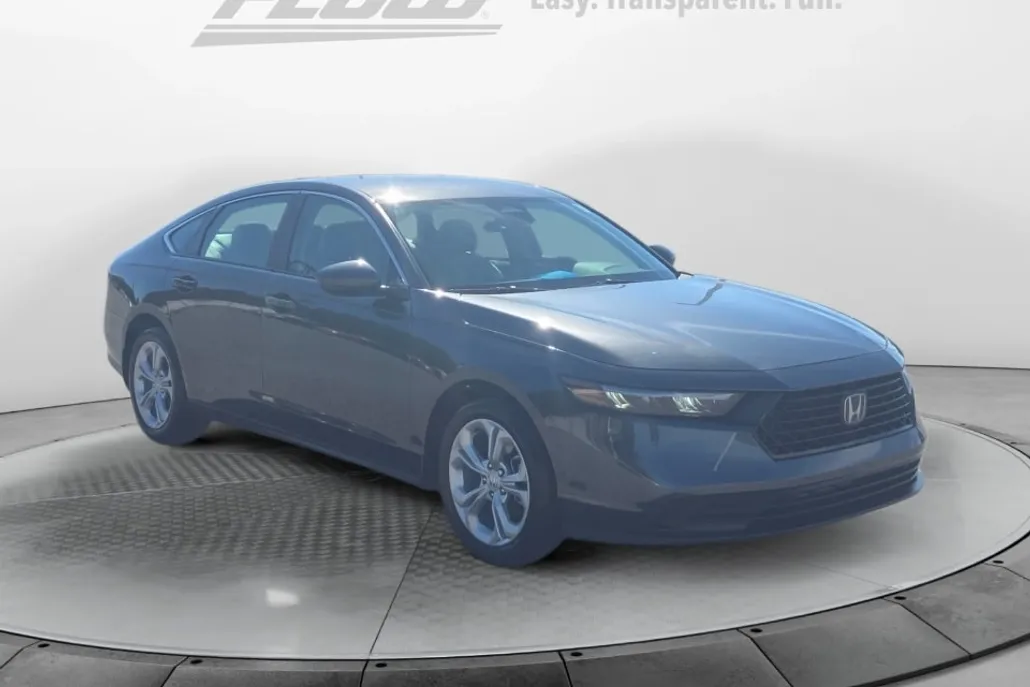 2025 Honda Accord LX photo 1