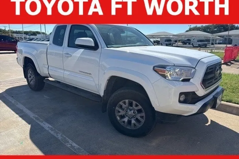 2019 Toyota Tacoma SR5 V6 photo 1