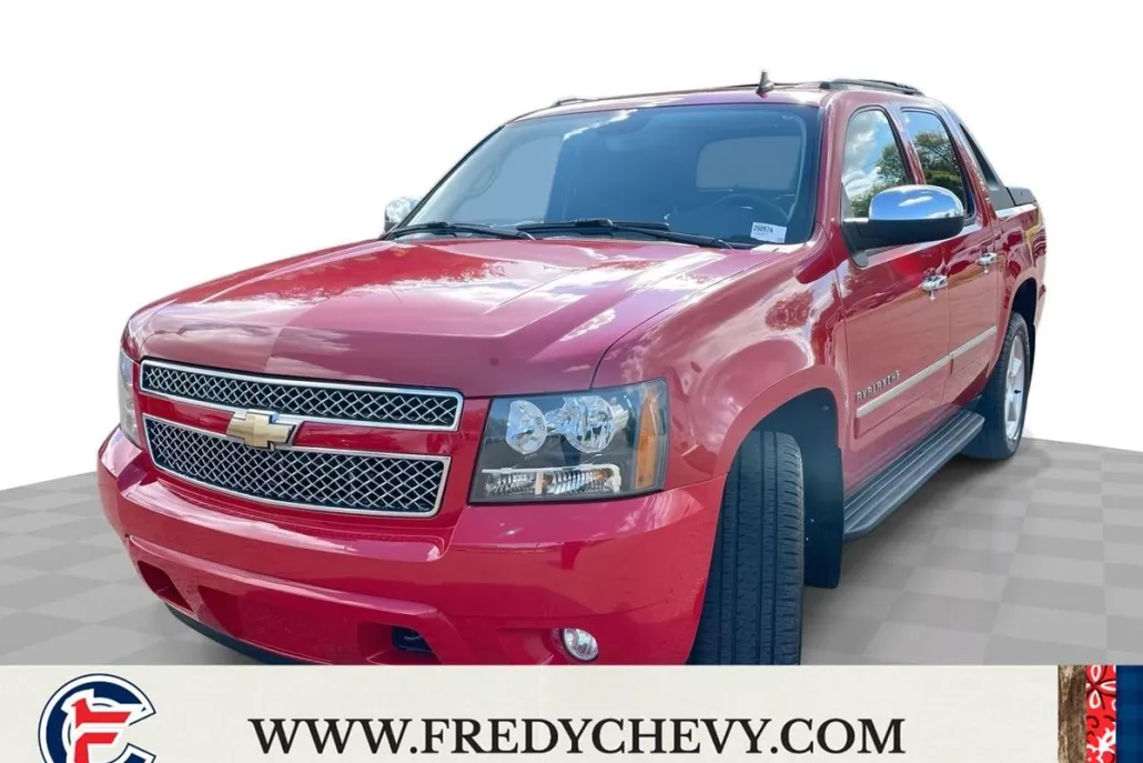 2011 Chevrolet Avalanche LTZ photo 1