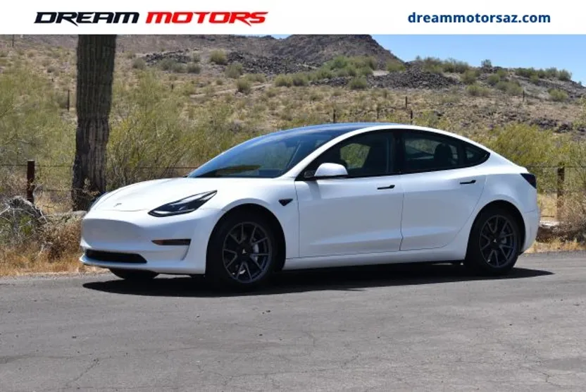 2023 Tesla Model 3 photo 1