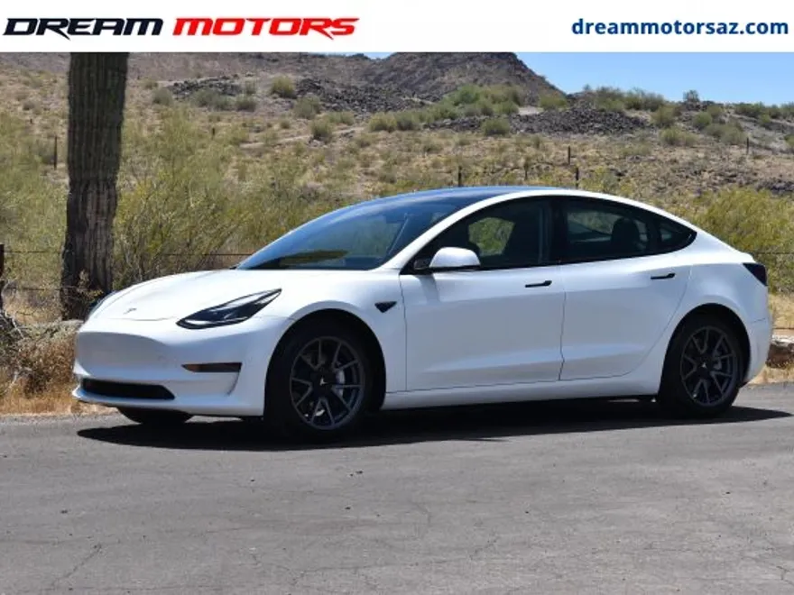 2023 Tesla Model 3 photo 1